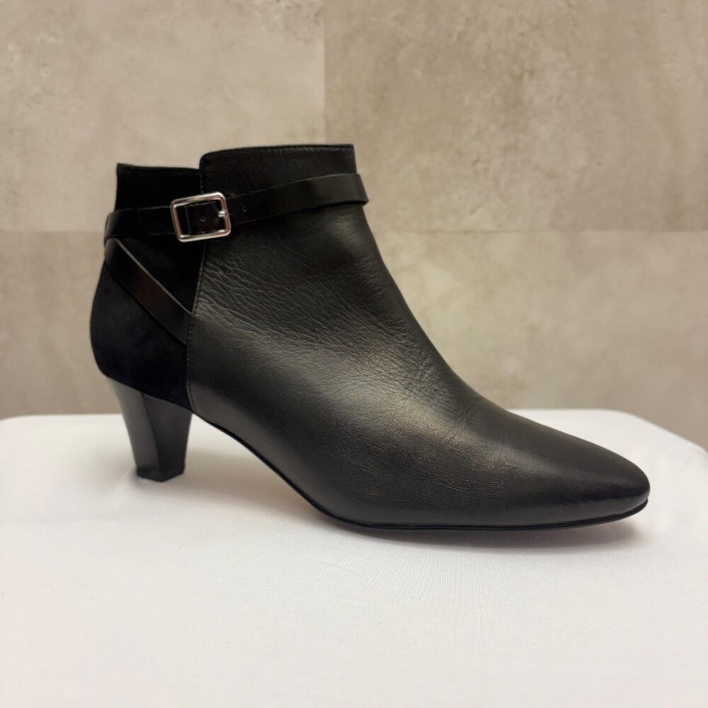 Cole Haan Sylvan Black Leather & Suede Ankle Booties 8.5B